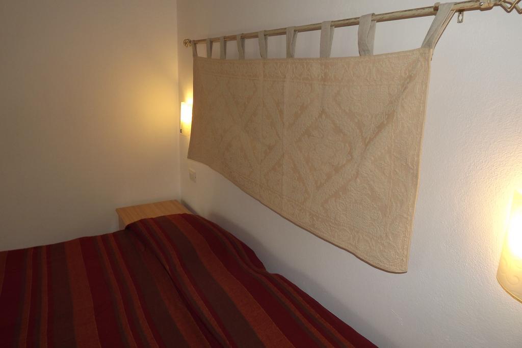 Yellon House Appartement Santa Maria Navarrese Buitenkant foto